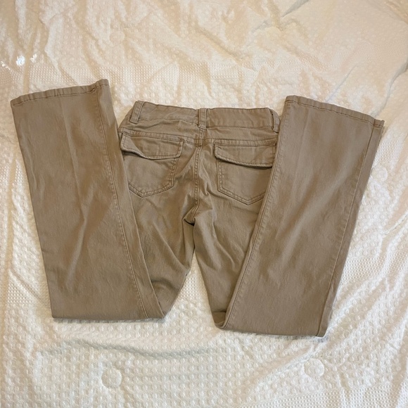 Juniors Union Bay Khakis Size 0 - Picture 2 of 3